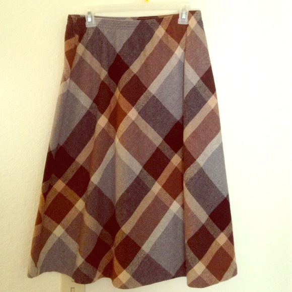 Wool skirt