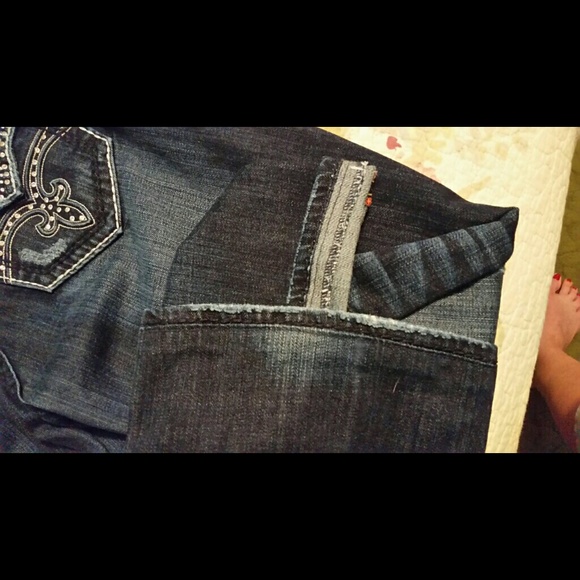 Like New Rock Revival sz32 - Picture 3 of 3