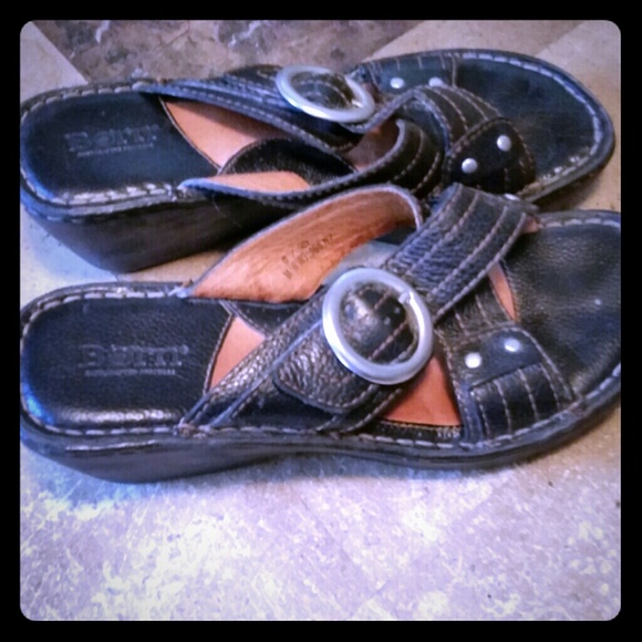 Black sandles