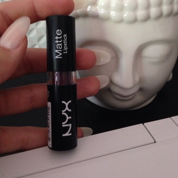 💗NYX💗 matte lipstick