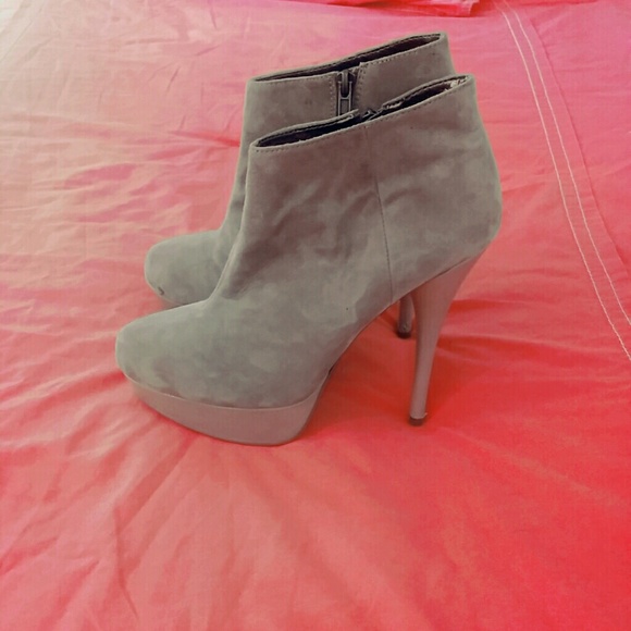 Taupe Steve Madden Heeled Booties