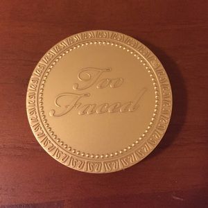 Too Faced Blushing Bronzer