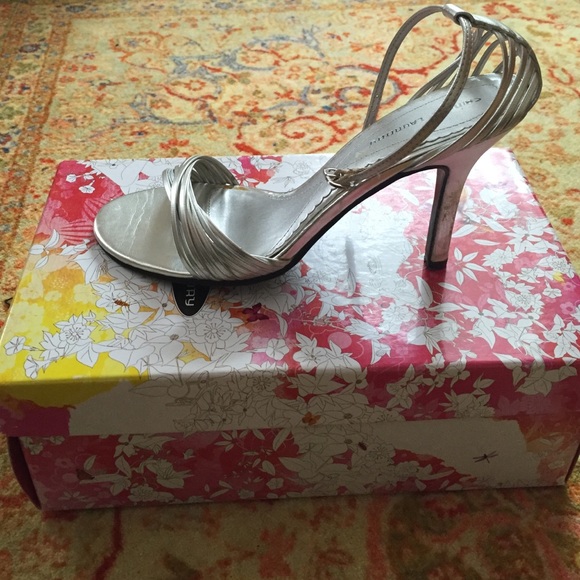 Chinese laundry silver heels - Picture 1 of 3