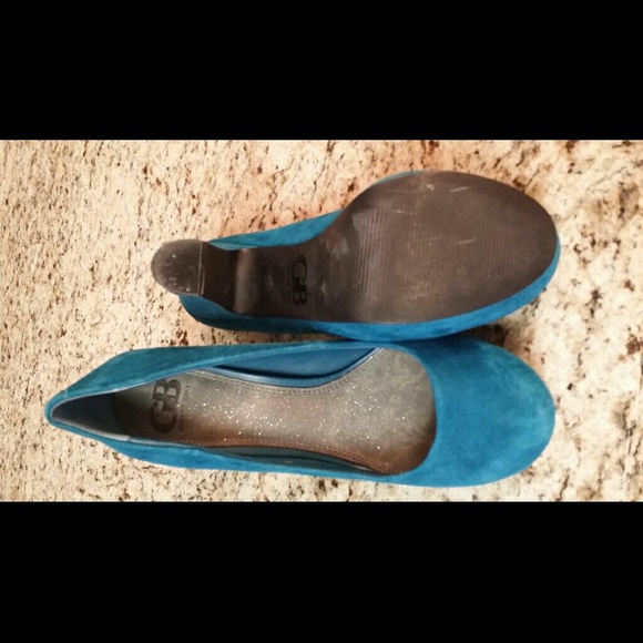 Sold 👠GIANNI BINI TEAL PUMPS - Picture 2 of 4