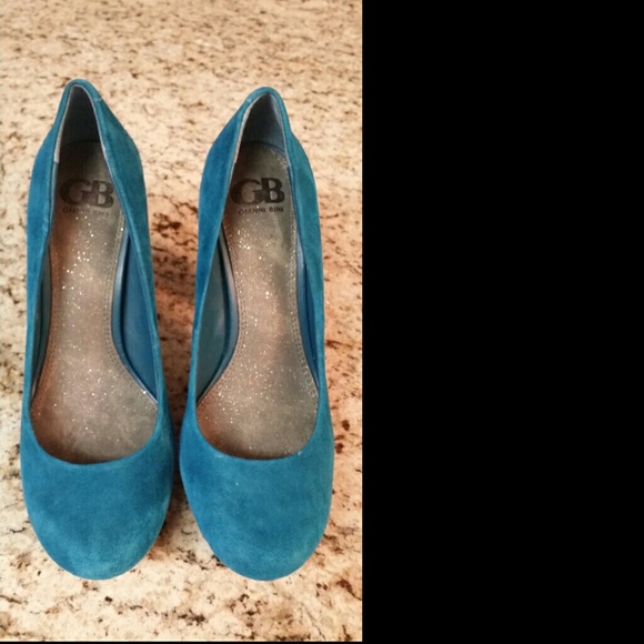 Sold 👠GIANNI BINI TEAL PUMPS - Picture 3 of 4