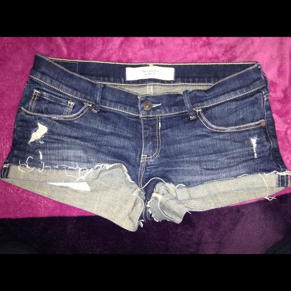 Abercrombie& Fitch denim shorts