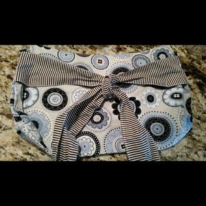 Thirtyone purse skirt with "bow"