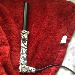 Zebra curling wond
