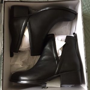 Selling because item is too large for me!