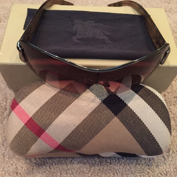 100% Authentic Burberry sunglasses