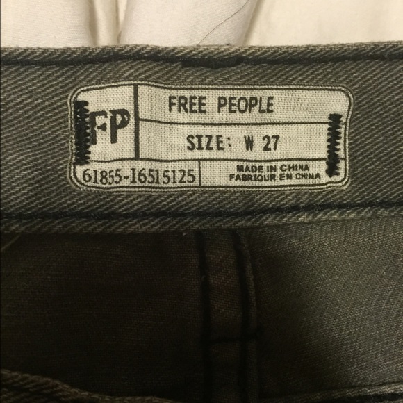 HOST PICK! 💕FREE PEOPLE studded jean shorts NWOT - Picture 3 of 4