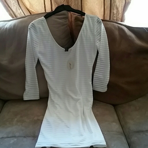 Dress - Picture 3 of 4