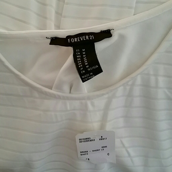 Dress - Picture 4 of 4