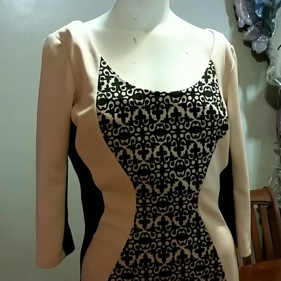 Dress - Picture 2 of 4