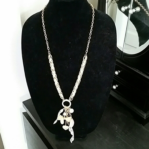 Gold necklace with lace