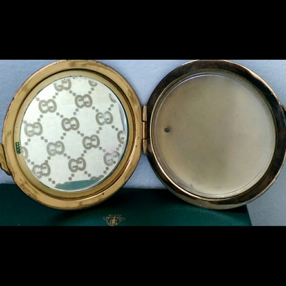 ❌NEW Vintage Gucci RARE Black Enamel Compact.❌ - Picture 4 of 4