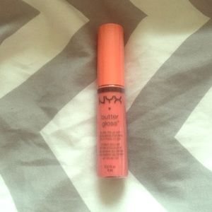 Nyx butter gloss in maple blondie