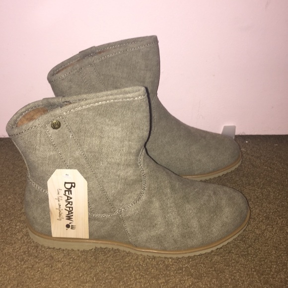 New Bearpaw booties