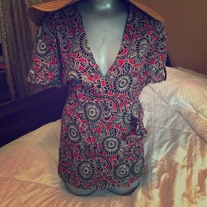 Super cute wrap shirt