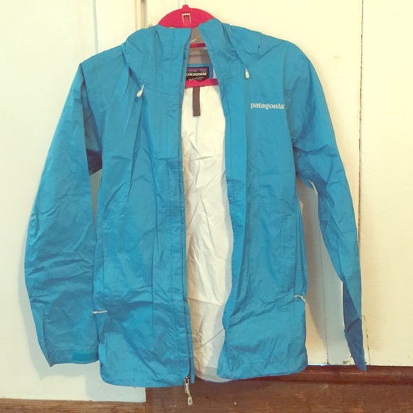 PATAGONIA blue rain jacket