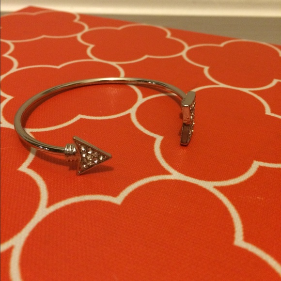 Sliver Arrow Cuff Bracelet - Picture 2 of 4