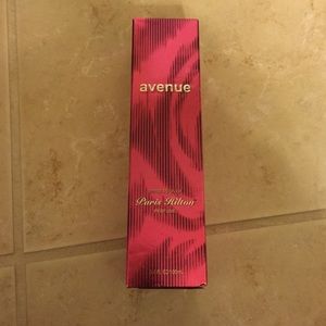 Paris Hilton Avenue Perfume