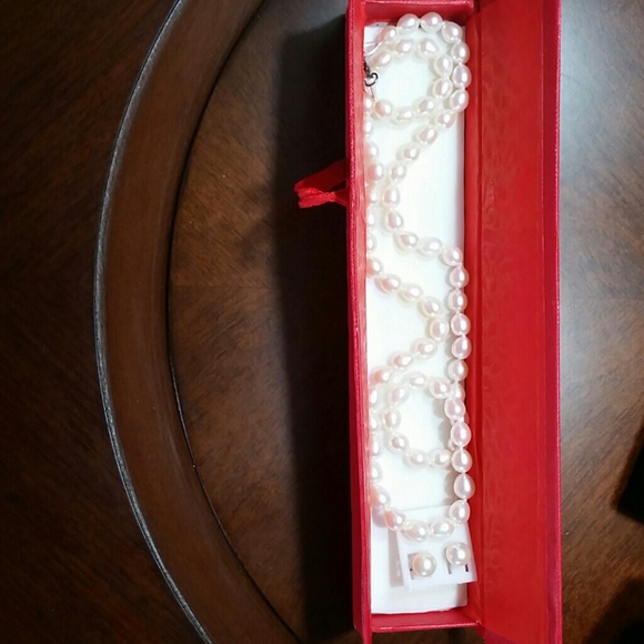 Hand strung fresh water pearls and earrings