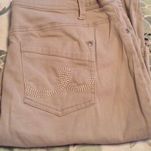 SOLD. Cream jeans