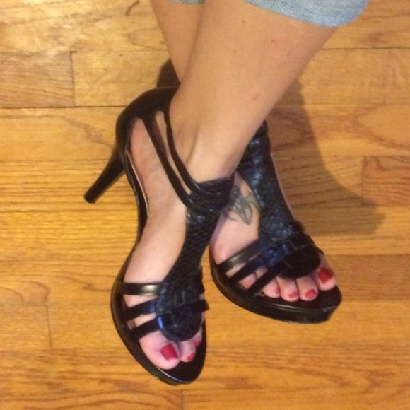 Black Heels - Picture 2 of 4