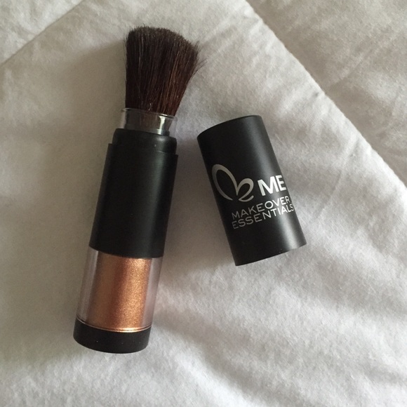 Makeup Essentials Combo! - Picture 4 of 4