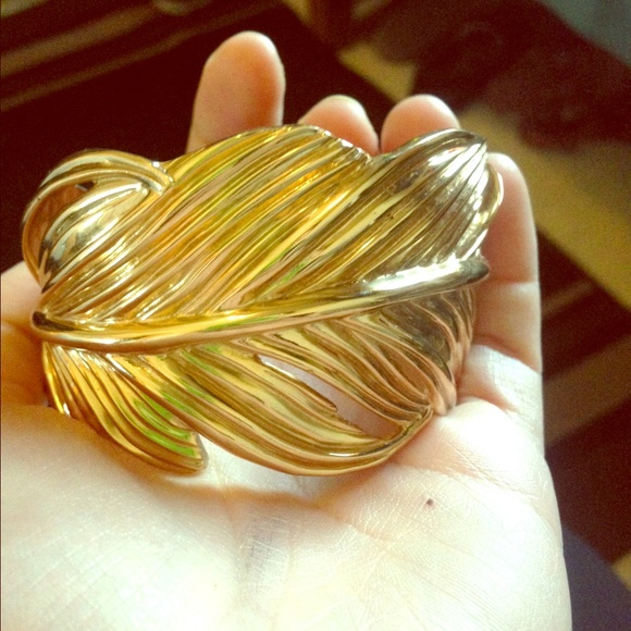 Stella and Dot feather bracelet