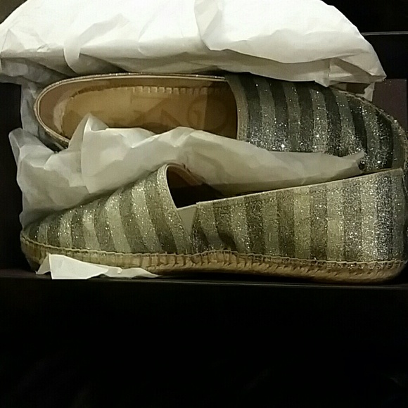 Stripped sparkle shoes