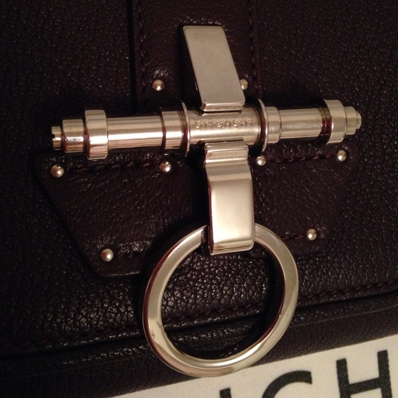 🚨SALE🚨Givenchy Obsedia Chain Clutch - Picture 2 of 4