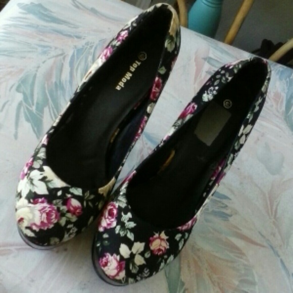⭐HP♨HOT♨Floral pumps - Picture 2 of 4