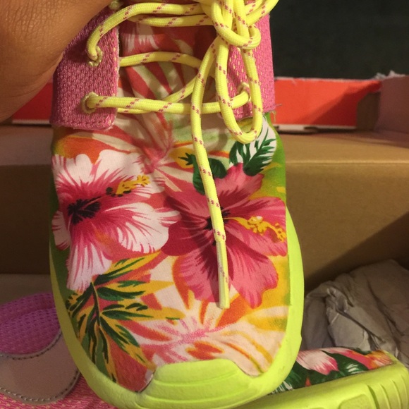 Custom rosheruns floral print - Picture 2 of 2