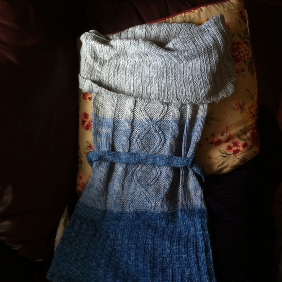 Grey blue and light blue sweater