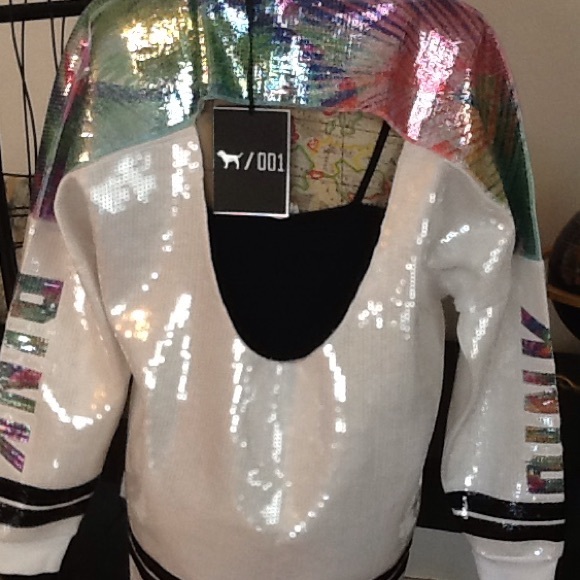 BNWT VS PINK ULTIMATE BUNDLE - Picture 2 of 4