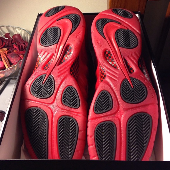 Red foams! - Picture 2 of 3