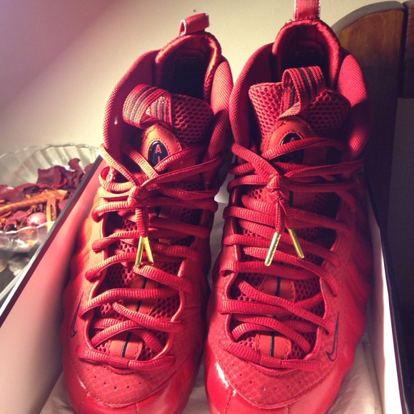 Red foams! - Picture 3 of 3