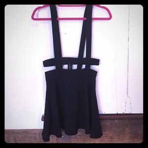 URBAN OUTFITTERS black skirt suspender style