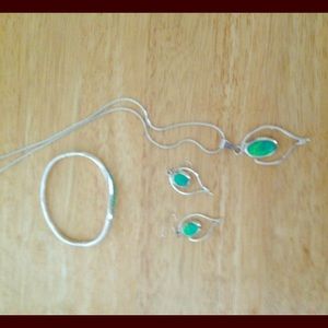 Bracelet necklace and earring set