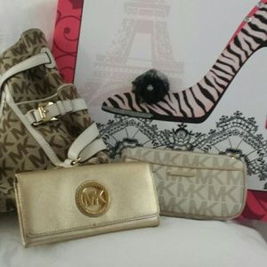 Michael Kors blowout!! Authentic wallet