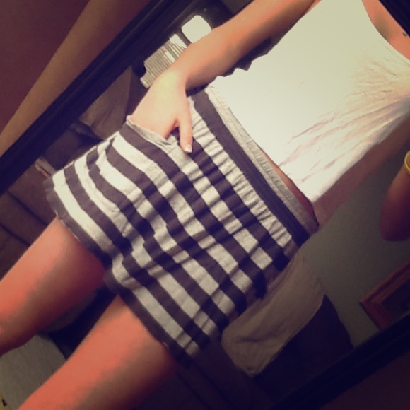 Stripped flowy skirt