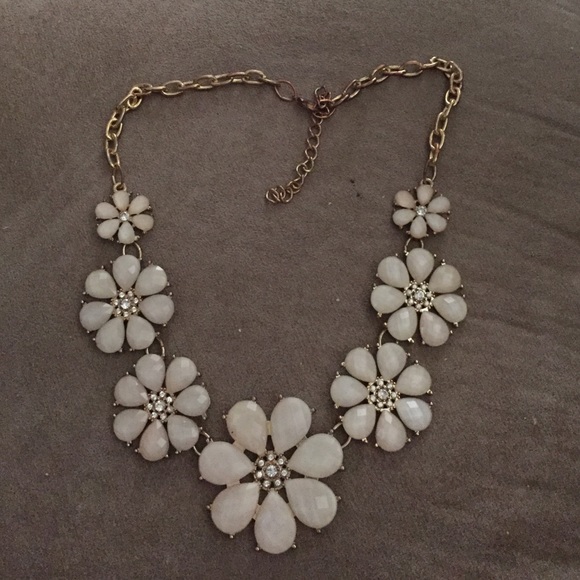 Flower necklace