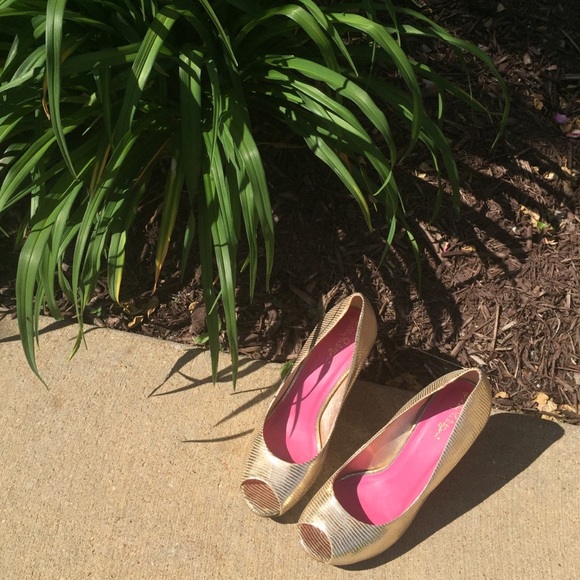 Lilly Pulitzer Resort Chic Gold Wedges