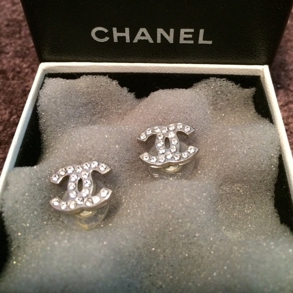 CHANEL Jewelry - Chanel CC earrings🎀 still in the original box
