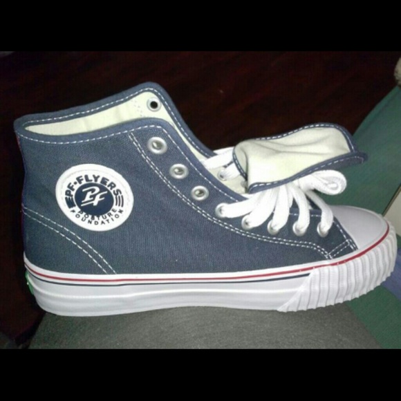 Sneakers (like new) worn once.