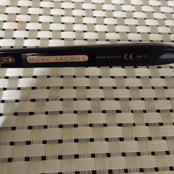 || MARC BY Marc Jacobs • s u n g l a s s e s || - Picture 3 of 3