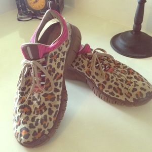 Nike free 5.0 athletic shoes