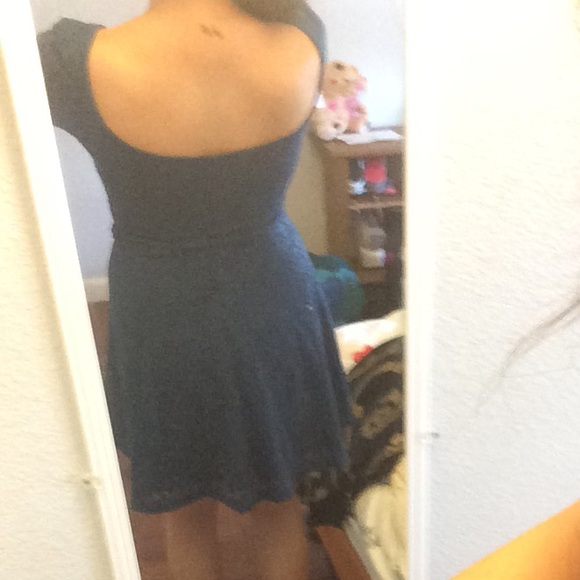 Dress - Picture 3 of 3